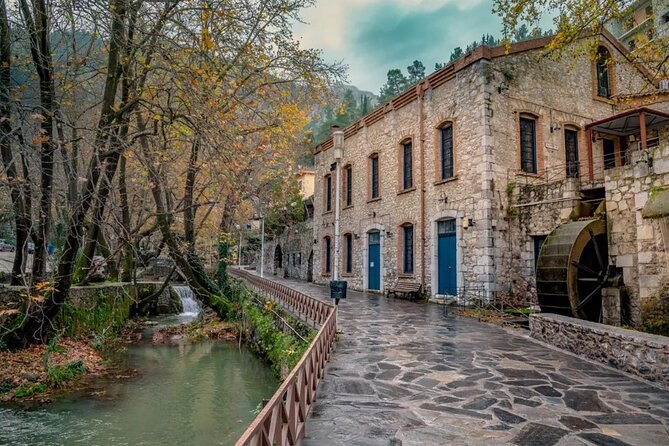 ''Full-Day Tour of Delphi-Byzantine Monastery of Hosios Loukas'' - Arachova adds a mountain-town finish