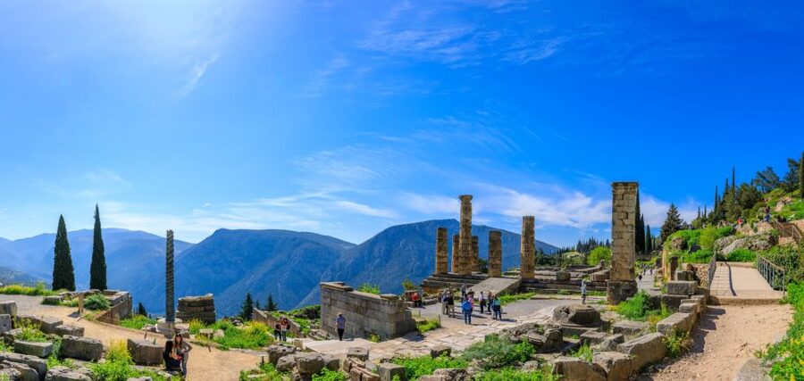 ''Full-Day Tour of Delphi-Monastery Hosios Loukas- Livadia'' - Arachova and the return to Athens