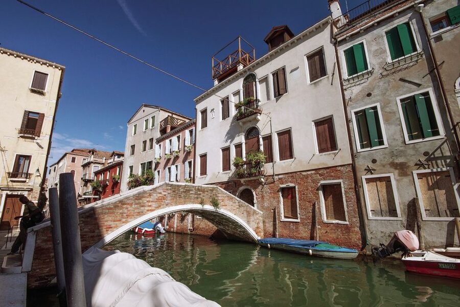 Full Venice Walking Tour: Doge's Palace and St. Mark's - The Scuola Grande di San Marco and the city’s charitable side