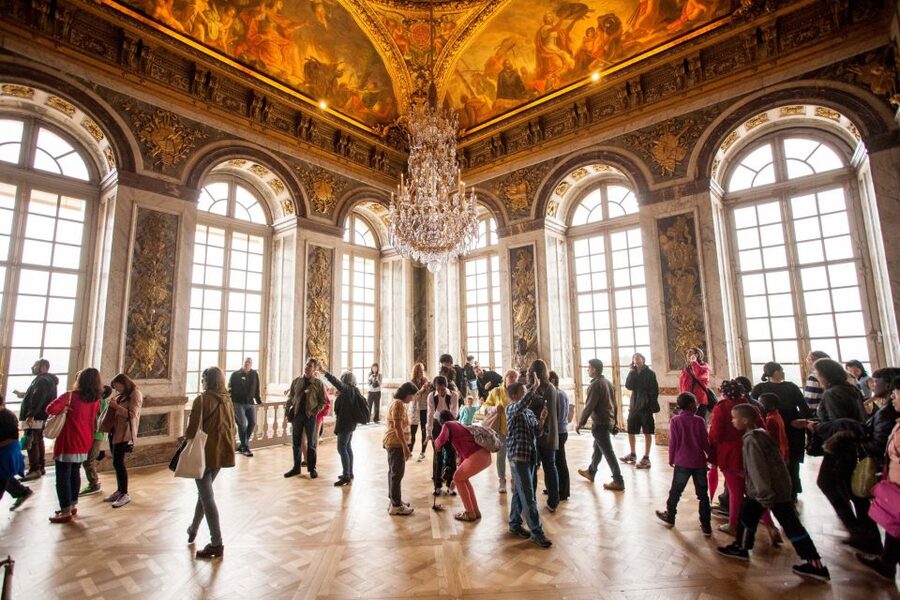 Gardens of Versailles Walking Tour & Palace Entry - How much walking should you expect?