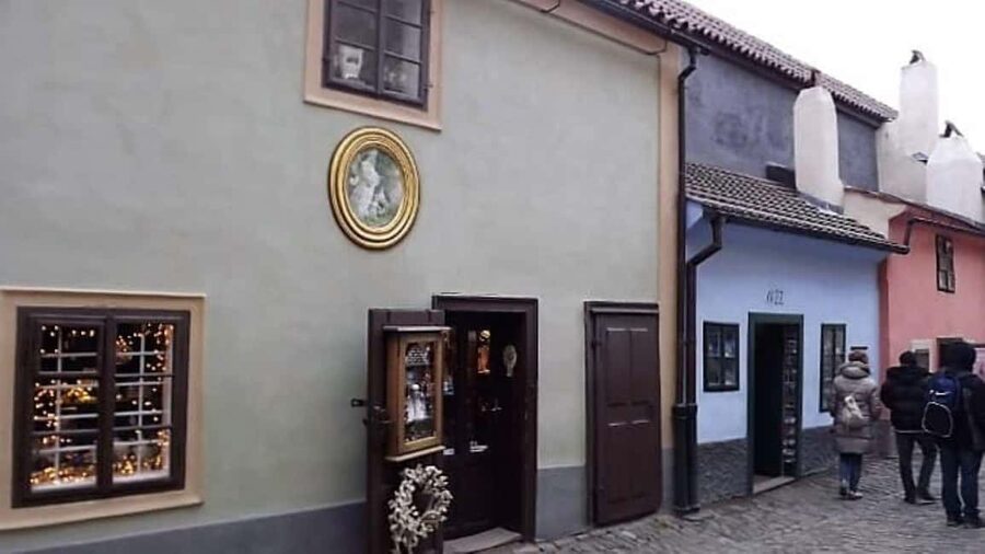 Get&Go:Prague Castle Ticket & E-Guide with Discount Vouchers - St. George’s Basilica offers a change of mood