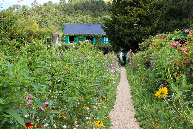 Giverny Monet's Home & Versailles Palace Day Trip from Paris - Why This Paris Day Trip Works