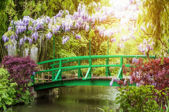 Giverny Monet's Home & Versailles Palace Day Trip from Paris - Versailles Gardens: Beautiful, Huge, and Easy to Underestimate