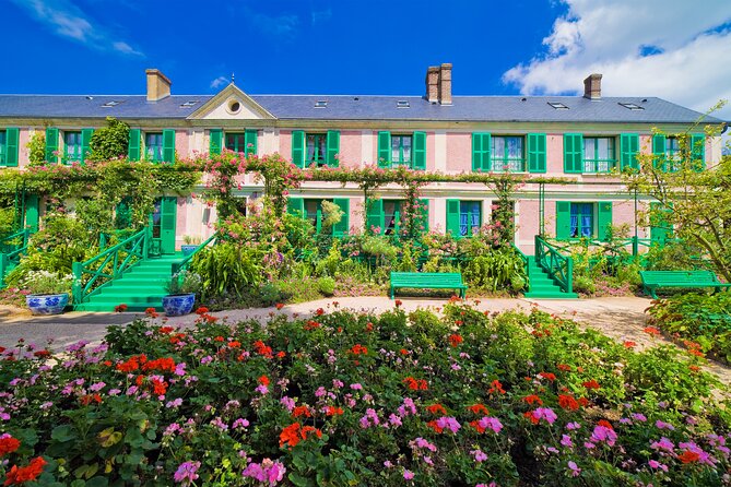 Giverny Monet's Home & Versailles Palace Day Trip from Paris - The Coach Ride and the Shape of the Day
