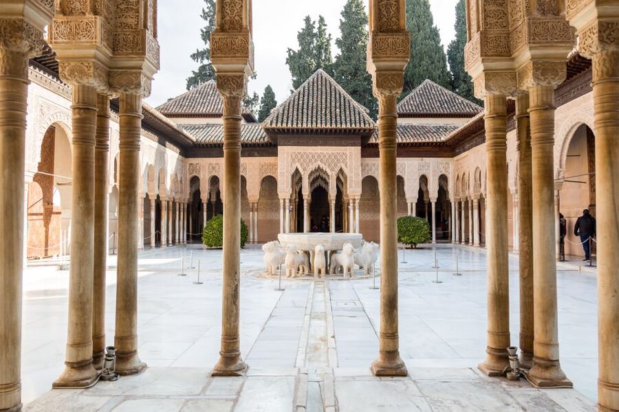 Granada: 3-Hour Alhambra and Generalife Gardens Guided Tour - Meeting at the ticket office plaza