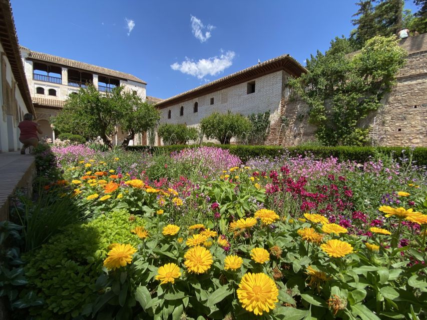 Granada: Alhambra, Alcazaba, and Generalife Private Tour - Starting Beside the Alhambra Ticket Office