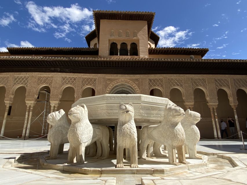 Granada: Alhambra, Alcazaba, and Generalife Private Tour - The Alcazaba: Granada from the Old Fortress