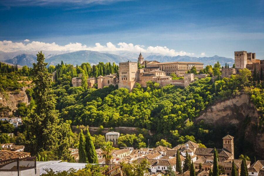 Granada: Alhambra, Alcazaba, and Nasrid Palaces Tour - Key points to know before you book