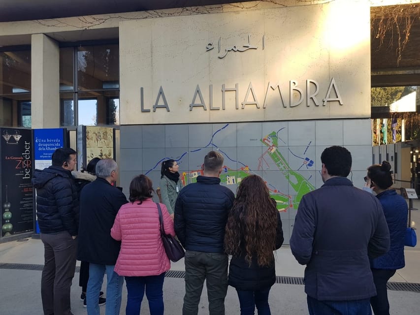 Granada: Alhambra and Albaicín Small Group Tour - The Alcazaba, 30 minutes among fortress walls