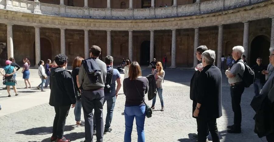 Granada: Alhambra and Albaicín Small Group Tour - The Albaicín, Granada’s old hillside quarter
