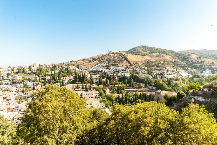 Granada: Alhambra and Generalife Garden Ticket & Guided Tour - Key points to know before you book