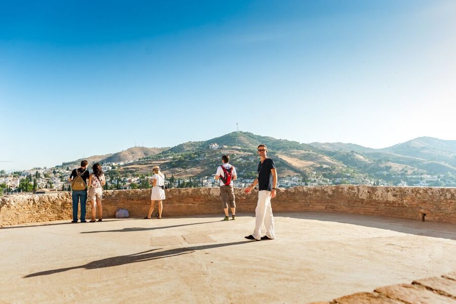 Granada: Alhambra and Generalife Garden Ticket & Guided Tour - What this Alhambra tour actually covers