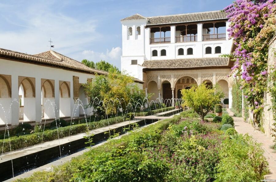 Granada: Alhambra and Generalife Gardens Guided Tour - The missing Nasrid Palaces matter