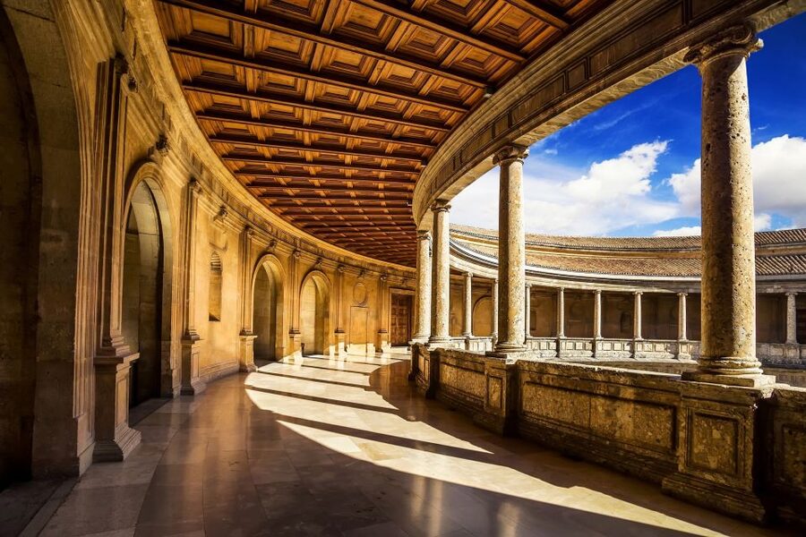 Granada: Alhambra and Generalife Private Fast-Track Tour - Alcazaba: fortifications with a view
