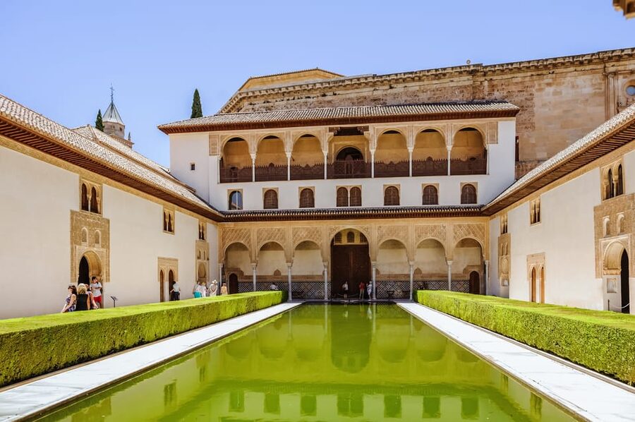 Granada: Alhambra and Nasrid Palaces Entry Ticket - Practical planning for heat, food, and walking