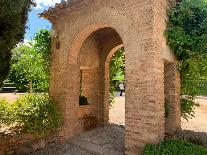 Granada: Alhambra Complex Guided Tour with Ticket - Is the $60 price good value?