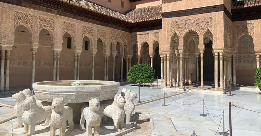 Granada: Alhambra Complex Guided Tour with Ticket - The Nasrid Palaces and their careful detail
