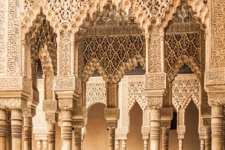 Granada: Alhambra Fast-Track Guided Tour - Who should book this Alhambra tour?