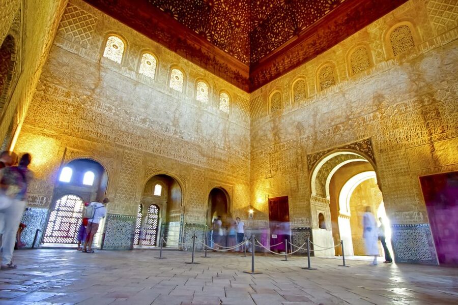 Granada: Alhambra Fast-Track Guided Tour - Nasrid Palaces: the artistic heart of the visit