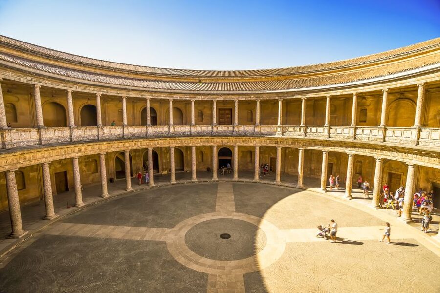 Granada: Alhambra Fast-Track Guided Tour - What the three-hour pace feels like