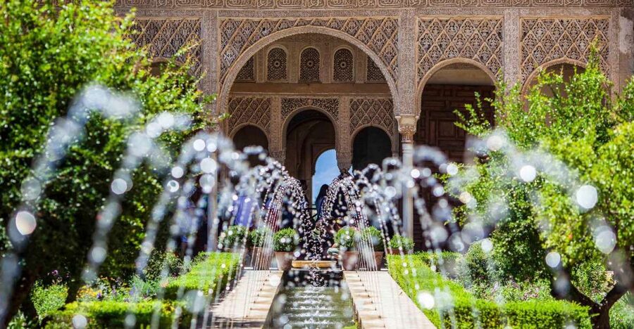 Granada: Alhambra Fast-Track Guided Tour - Generalife Gardens: fountains, terraces, and a gentle start