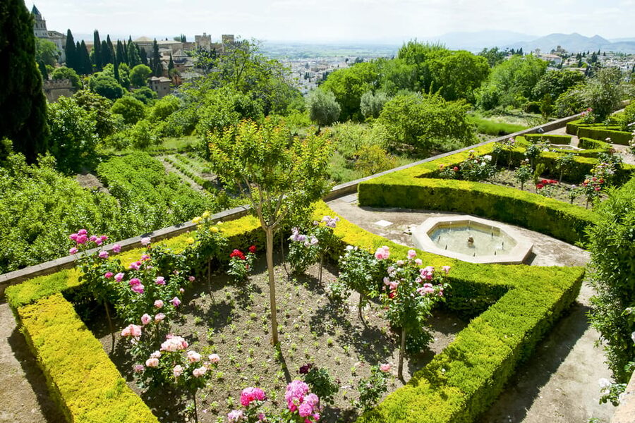 Granada: Alhambra Gardens and Generalife Ticket - Starting at the Alhambra access pavilion