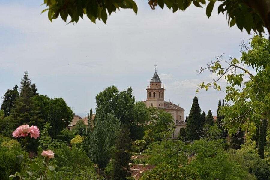 Granada: Alhambra Gardens, Generalife & Alcazaba Guided Tour - What $58 buys you, and what it does not