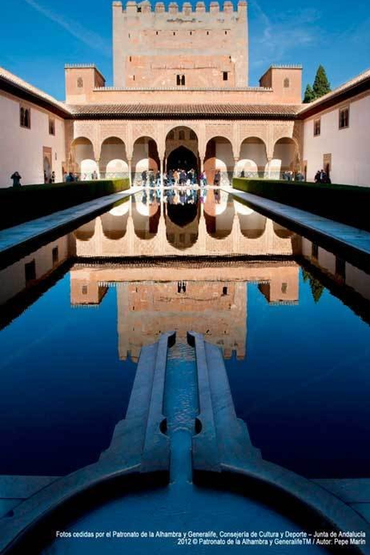 Granada: Alhambra Guided Tour and Flamenco Show - Charles V Palace and the wider Alhambra visit