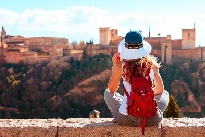 Granada: Alhambra Guided Tour including Nasrid Palaces - Torre de la Vela and the Alcazaba