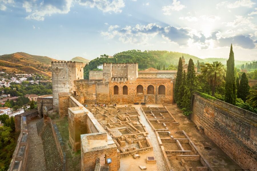 Granada: Alhambra, Nasrid, and Generalife Private Tour - Generalife Gardens, water, and a slower rhythm