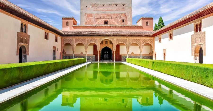 Granada: Alhambra, Nasrid, and Generalife Private Tour - Is $341 per person good value?