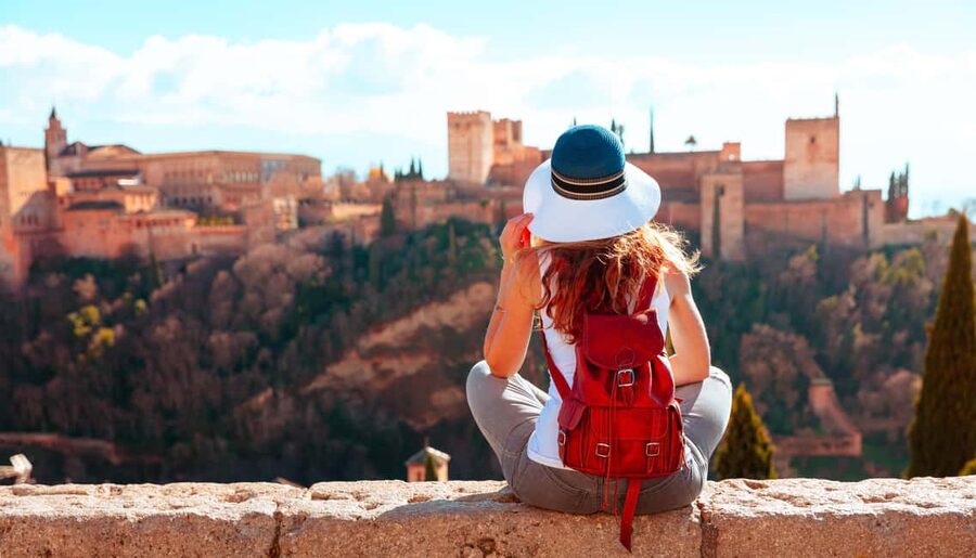Granada: Alhambra, Nasrid Palaces & Gardens guided Tour - Key points to know before booking