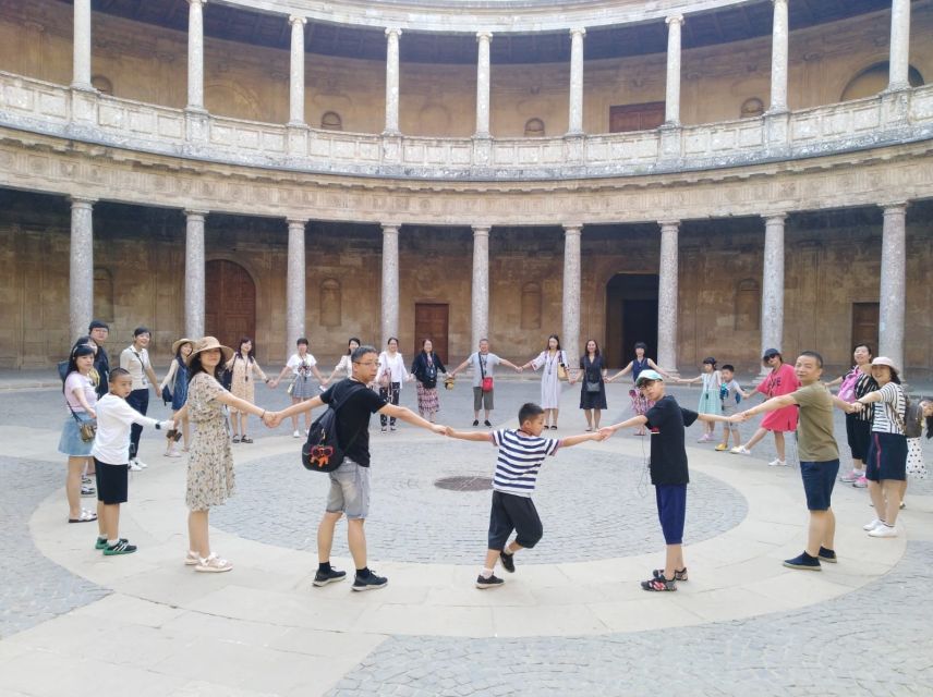 Granada: Alhambra, Nasrid Palaces, & Generalife Guided Tour - Key points to know before you book