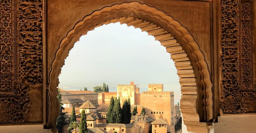 Granada: Alhambra & Nasrid Palaces Small Group Guided Tour - Who should book this Alhambra visit?