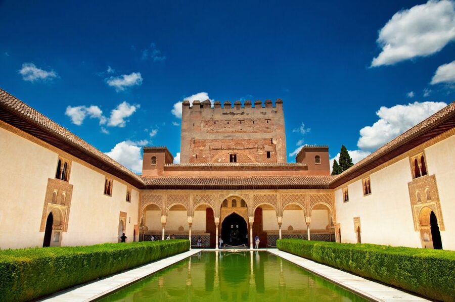 Granada: Alhambra Regular Tour - Who should book this Alhambra tour?