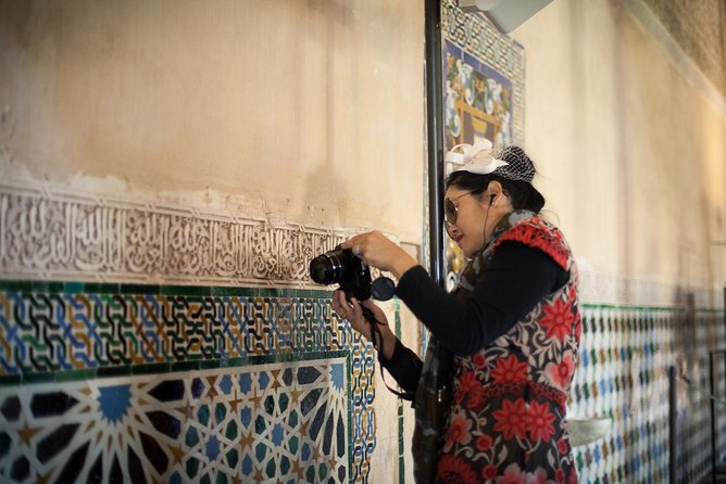 Granada Day Trip with Alhambra and Albaicin Tour from Seville - The Alhambra complex, from fortress to royal retreat