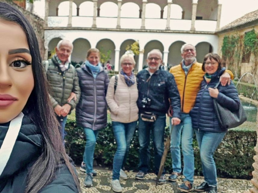 Granada: Full Alhambra Premium Guided Tour with Tickets - The first views and the traditional village
