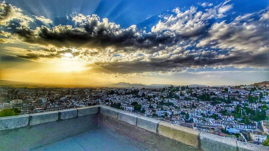 Granada: Full Alhambra Premium Guided Tour with Tickets - El Partal and the quieter side of the grounds