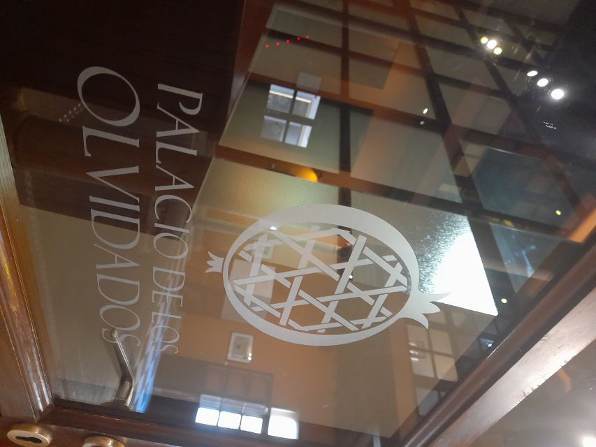 Granada: Palacio de los Olvidados and Torture Exhibition - First floor: a hands-on introduction to flamenco