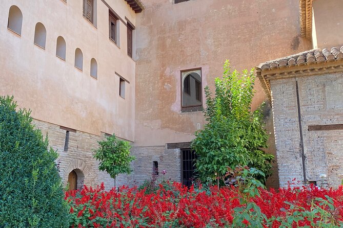 Granada Private Alhambra Tour includes Nazaries Palaces - Carlos V Palace: a sharp change in style