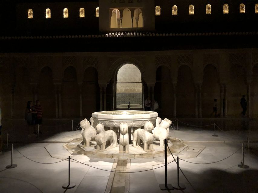 Granada: The Alhambra and Nasrid Palaces Guided Night Tour - Meeting at the Alhambra entrance pavilion