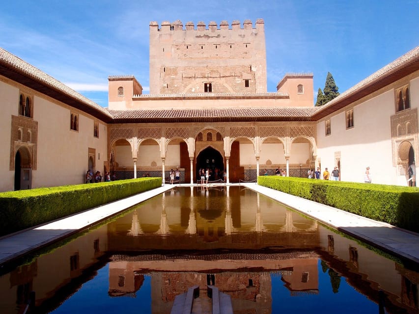 Granada: Tour of Alhambra, Generalife, and Nasrid Palaces - Key points at a glance