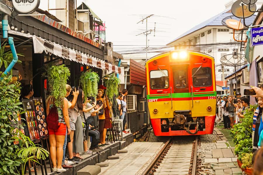 Grand Palace, Damnoen Floating Market & Maeklong Market Tour - Is $151 good value for a 10-hour day?