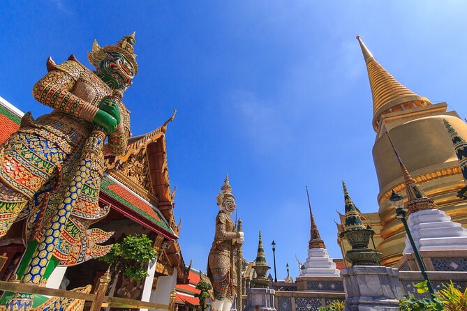 Grand Palace & Temples of Bangkok with experienced guide - The guide can make or break the day