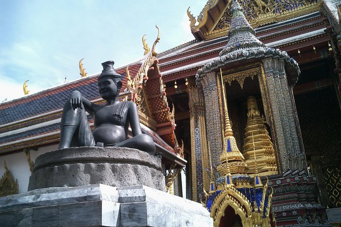 Grand Palace , Thai dance & Fun street walk in Bangkok - Weekday Thai dance at Sala Chalermkrung