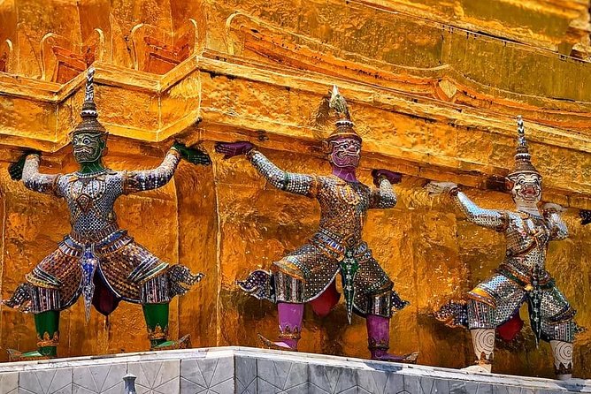 Grand Palace , Thai dance & Fun street walk in Bangkok - Pickup, transportation, and the private format