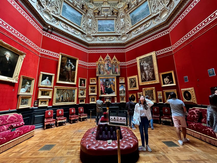 Great Stables of Prince de Conde & Palace Chantilly - A three-course lunch in the middle of the day