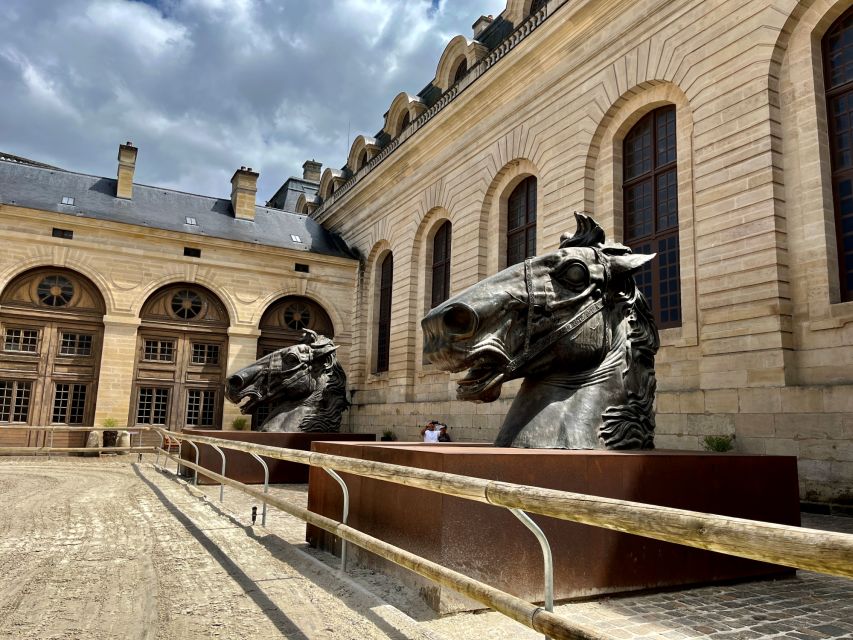 Great Stables of Prince de Conde & Palace Chantilly - How the schedule works in real life