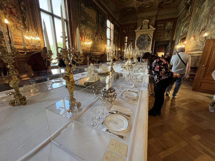Great Stables of Prince de Conde & Palace Chantilly - Who will get the most from this day