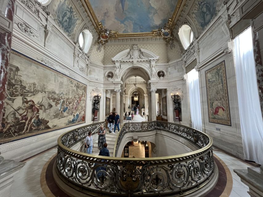 Great Stables of Prince de Conde & Palace Chantilly - Inside Château de Chantilly